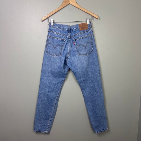 Levi's Wedgie Icon Fit Authentically Yours Jeans Distressed Denim Levis size 25 - Picture 3 of 7